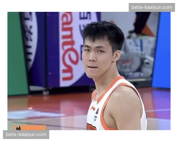 江苏队年轻化阵容展现潜力 庞峥麟刷新个人得分纪录 江苏队年轻化阵容展现潜力 庞峥麟刷新个人得分纪录